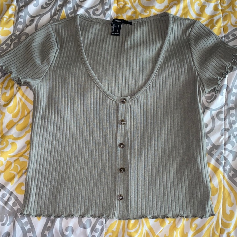 Green lettuce trim shirt